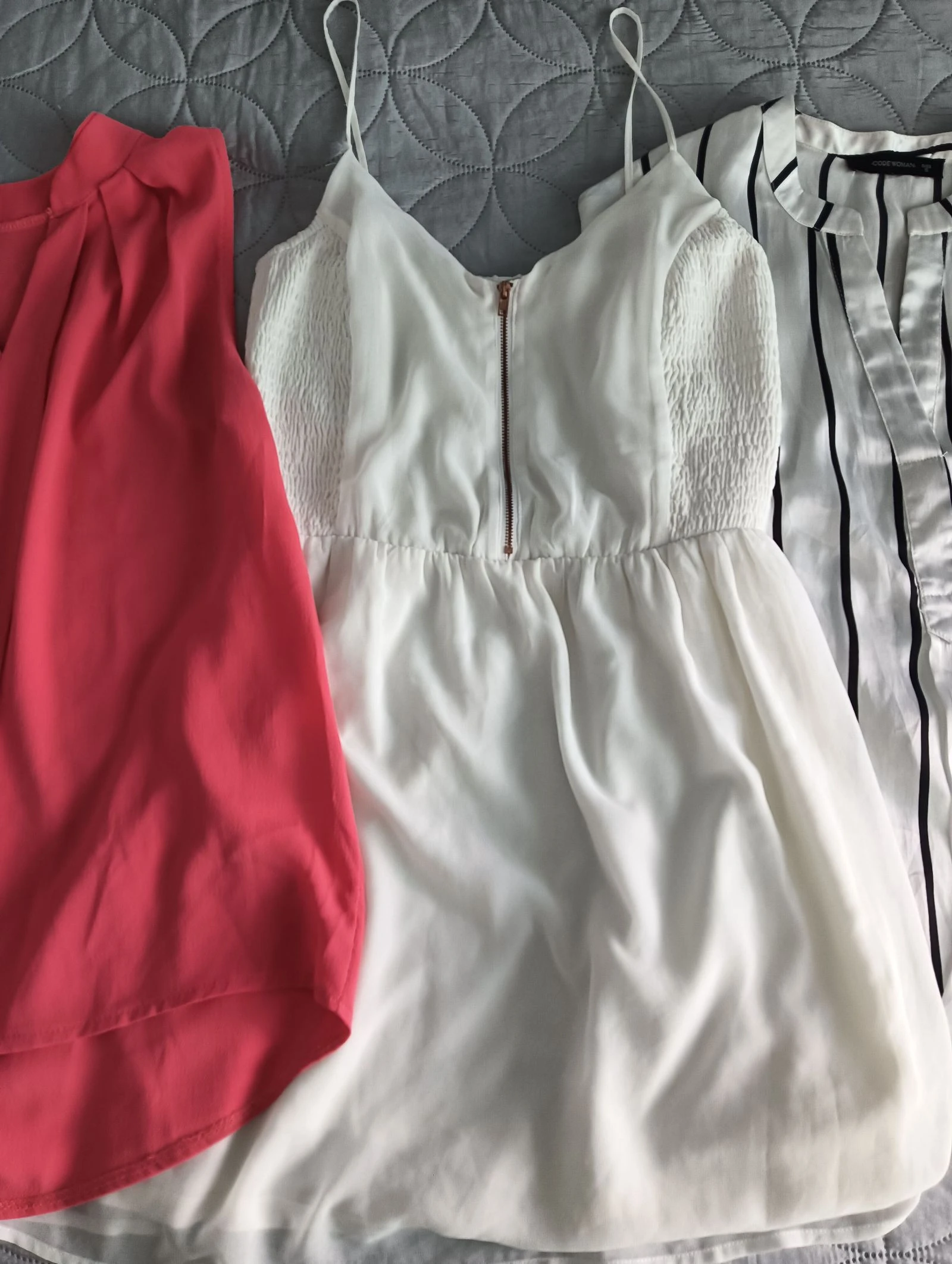 Lot de 4 pièces féminines été/printemps (tailles S/M) – Primark, Bershka, Code Woman – photo 5